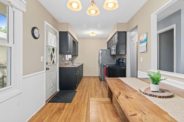 3236 N Indiana Avenue N, Robbinsdale, MN 55422