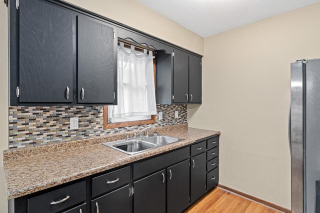 3236 N Indiana Avenue N, Robbinsdale, MN 55422
