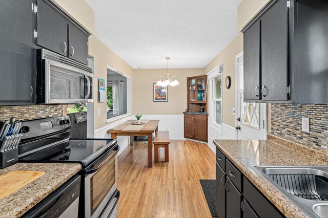 3236 N Indiana Avenue N, Robbinsdale, MN 55422