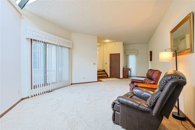 9040 S Normandy Lane, Washington Twp, OH 45458