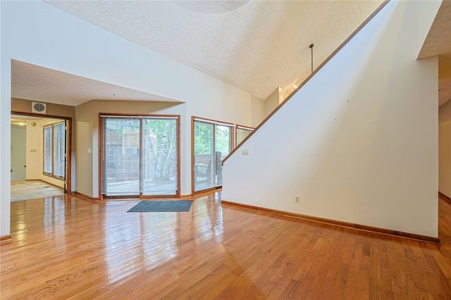 9040 S Normandy Lane, Washington Twp, OH 45458
