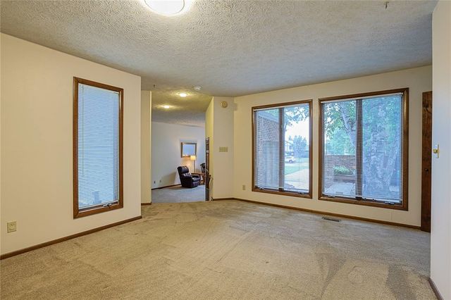 9040 S Normandy Lane, Washington Twp, OH 45458