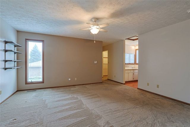 9040 S Normandy Lane, Washington Twp, OH 45458