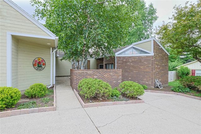 9040 S Normandy Lane, Washington Twp, OH 45458