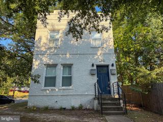 300 49TH ST NE, Washington, DC 20019
