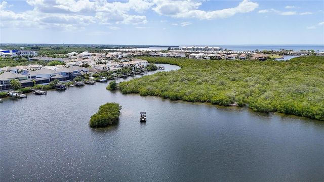 1071 SEAGRAPE DRIVE, Ruskin, FL 33570