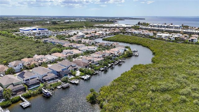 1071 SEAGRAPE DRIVE, Ruskin, FL 33570