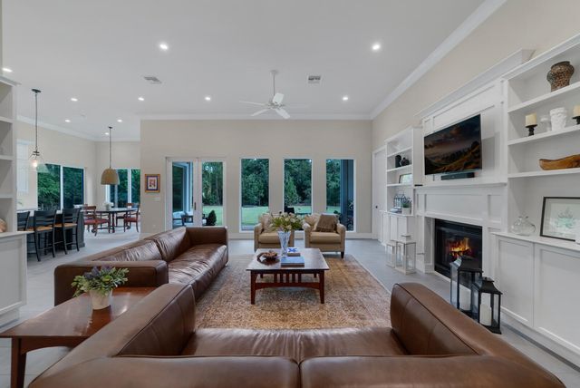 9010 Valley Oak Place, Jupiter, FL 33478