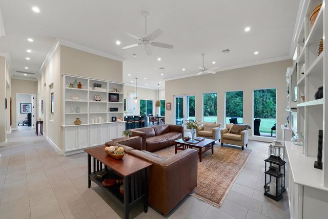 9010 Valley Oak Place, Jupiter, FL 33478