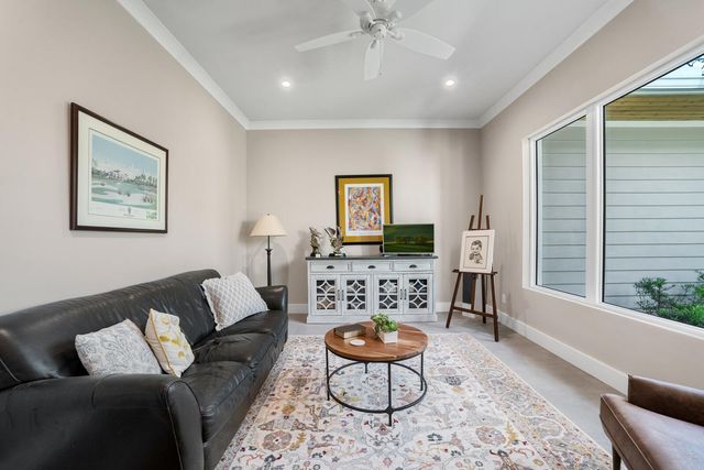 9010 Valley Oak Place, Jupiter, FL 33478