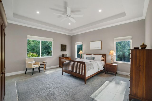 9010 Valley Oak Place, Jupiter, FL 33478