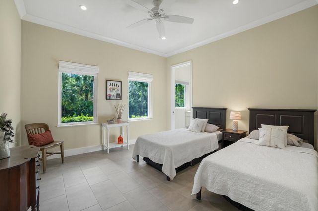 9010 Valley Oak Place, Jupiter, FL 33478