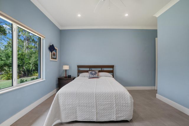 9010 Valley Oak Place, Jupiter, FL 33478