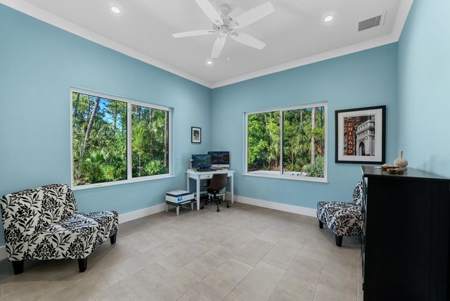 9010 Valley Oak Place, Jupiter, FL 33478
