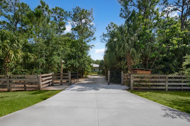9010 Valley Oak Place, Jupiter, FL 33478