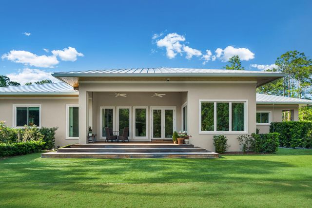 9010 Valley Oak Place, Jupiter, FL 33478