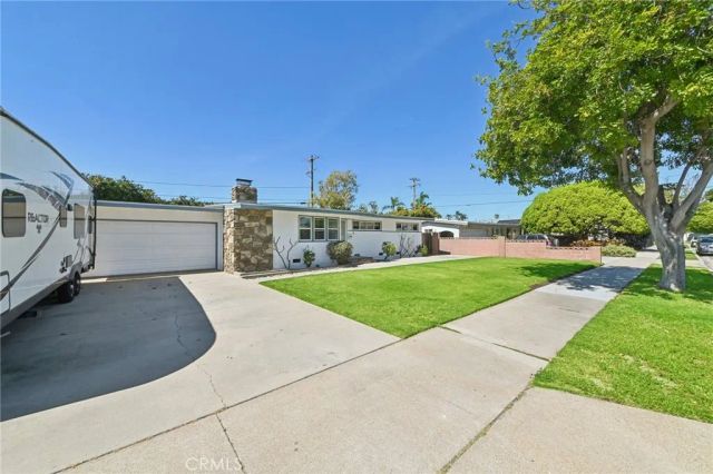 13631 Richardson Way, Westminster, CA 92683