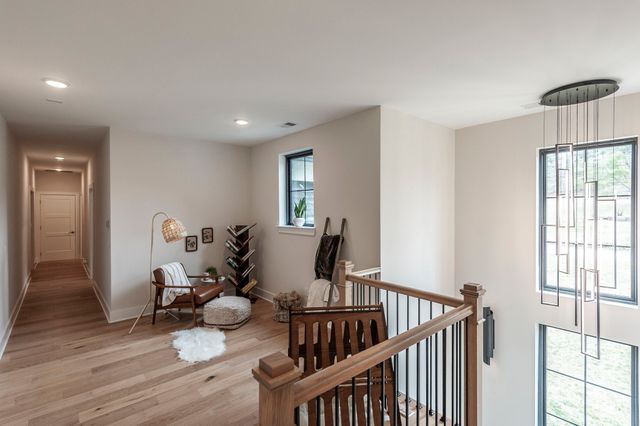 1305 Twin Springs Dr, Brentwood, TN 37027