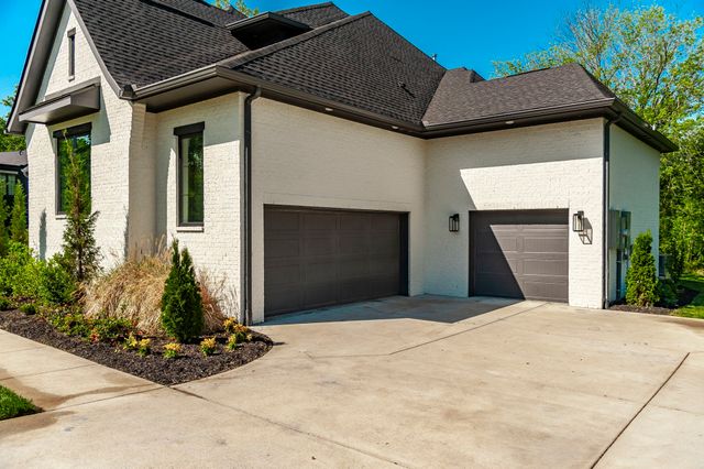1305 Twin Springs Dr, Brentwood, TN 37027