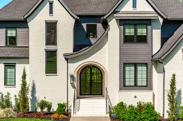 1305 Twin Springs Dr, Brentwood, TN 37027
