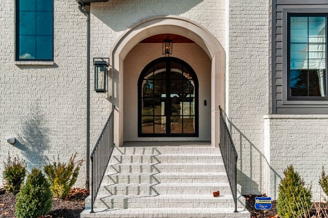 1305 Twin Springs Dr, Brentwood, TN 37027