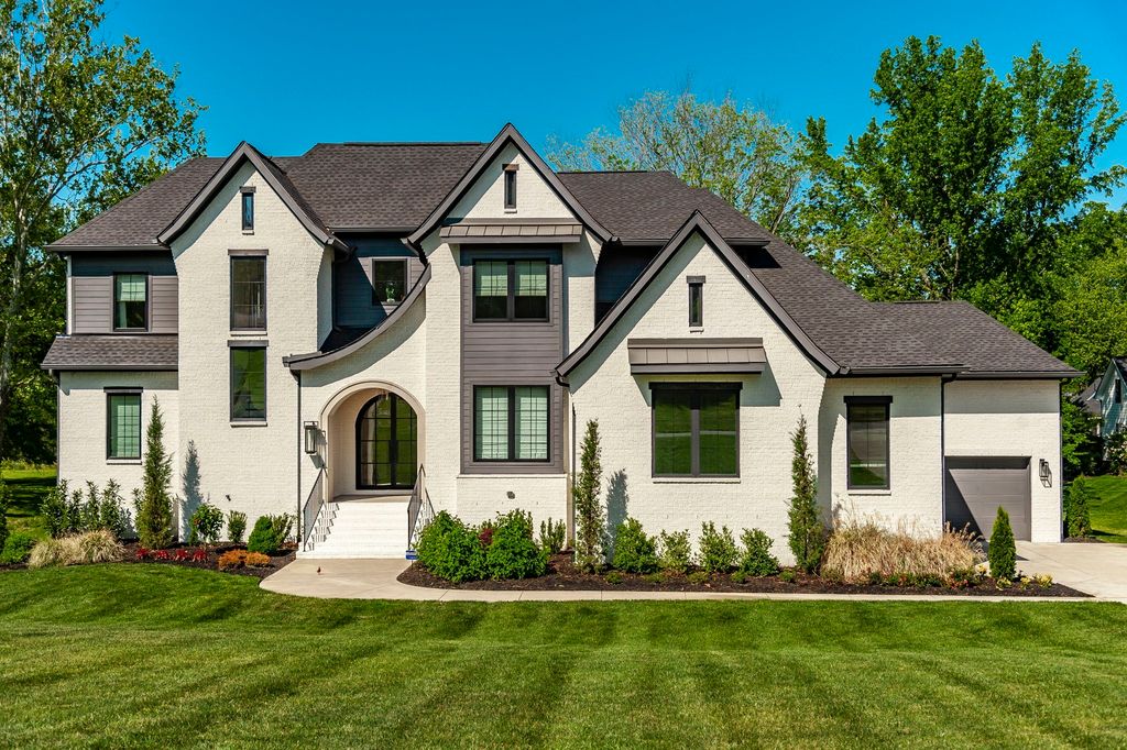 1305 Twin Springs Dr, Brentwood, TN 37027