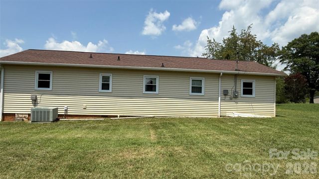 4072 Beach Road, Hudson, NC 28638