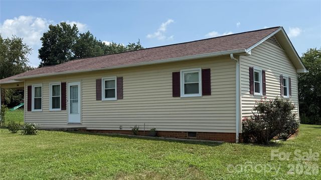 4072 Beach Road, Hudson, NC 28638