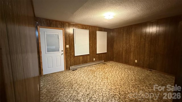 4072 Beach Road, Hudson, NC 28638
