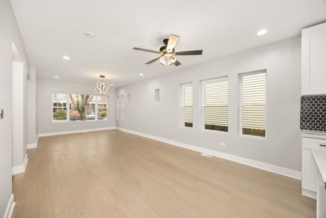 6748 S INDIANA Avenue, Chicago, IL 60637