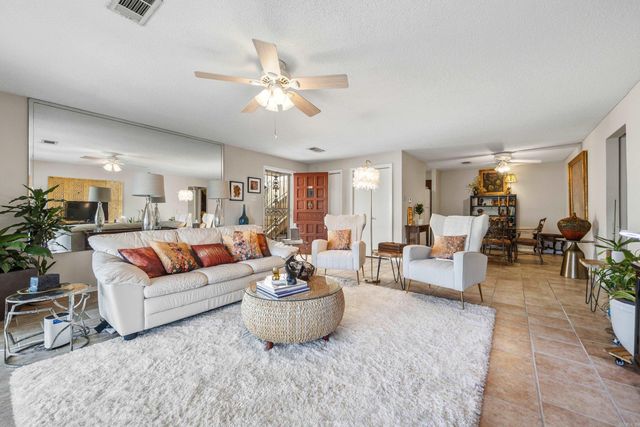 1222 Twin Points Road, Hot Springs, AR 71913