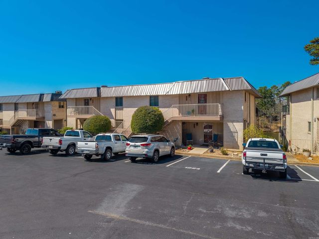 1222 Twin Points Road, Hot Springs, AR 71913