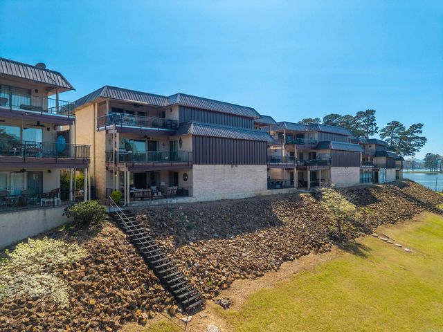 1222 Twin Points Road, Hot Springs, AR 71913