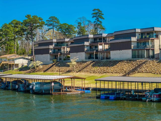 1222 Twin Points Road, Hot Springs, AR 71913