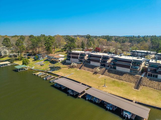 1222 Twin Points Road, Hot Springs, AR 71913