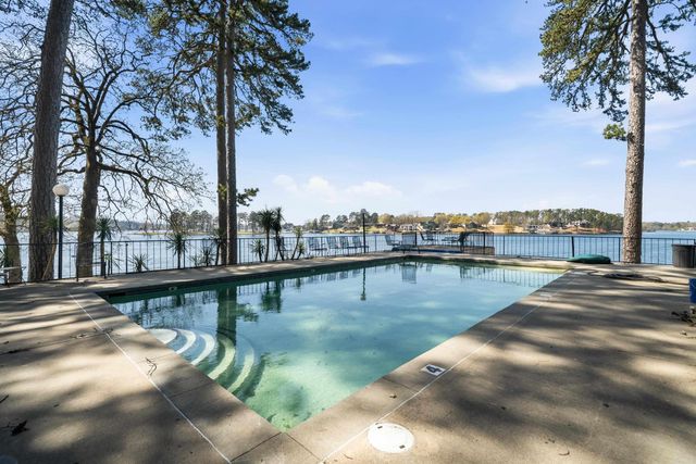 1222 Twin Points Road, Hot Springs, AR 71913