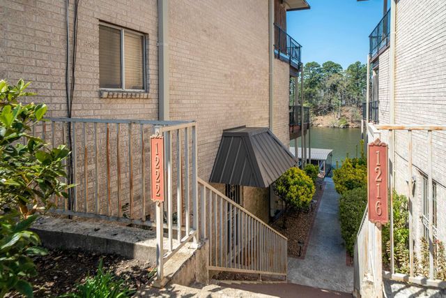 1222 Twin Points Road, Hot Springs, AR 71913