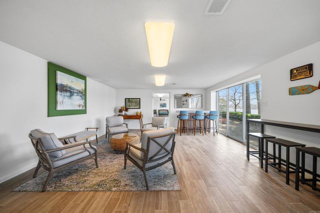 1222 Twin Points Road, Hot Springs, AR 71913