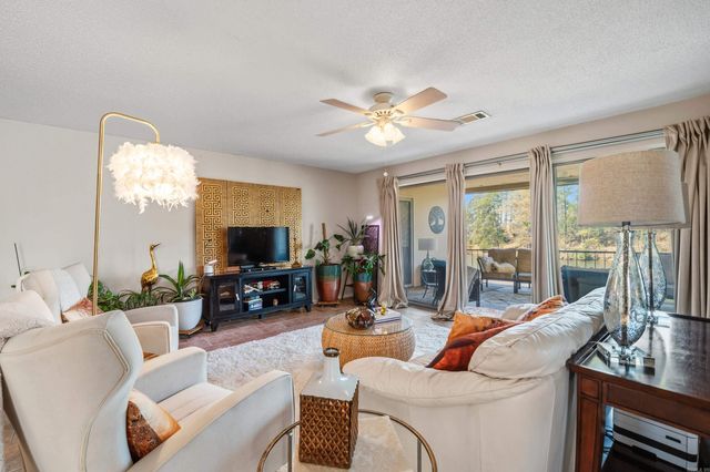 1222 Twin Points Road, Hot Springs, AR 71913