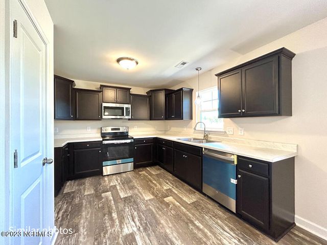 702 N Pebble Branch Court, Holly Ridge, NC 28445