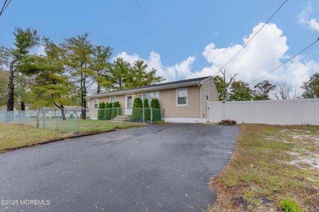 549 Pennsylvania Avenue, Brick, NJ 08724
