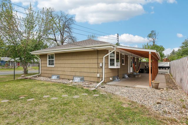 2016 W 90th Street, Bloomington, MN 55431