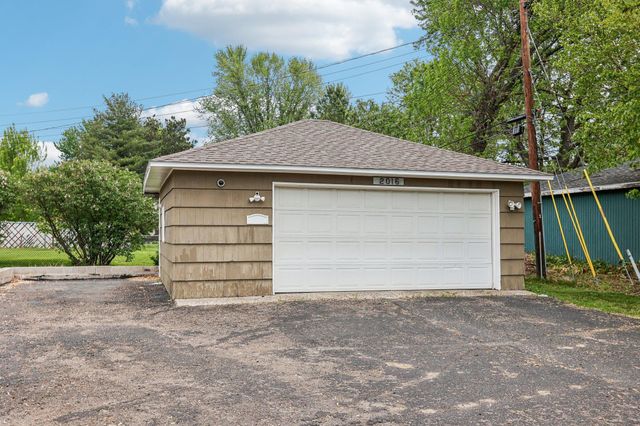 2016 W 90th Street, Bloomington, MN 55431