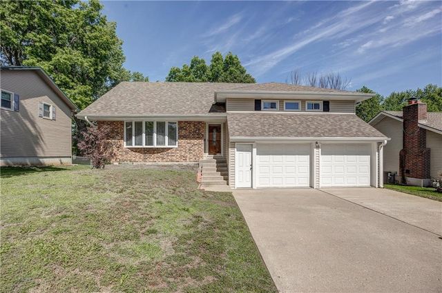 1215 Patterson Street, Leavenworth, KS 66048