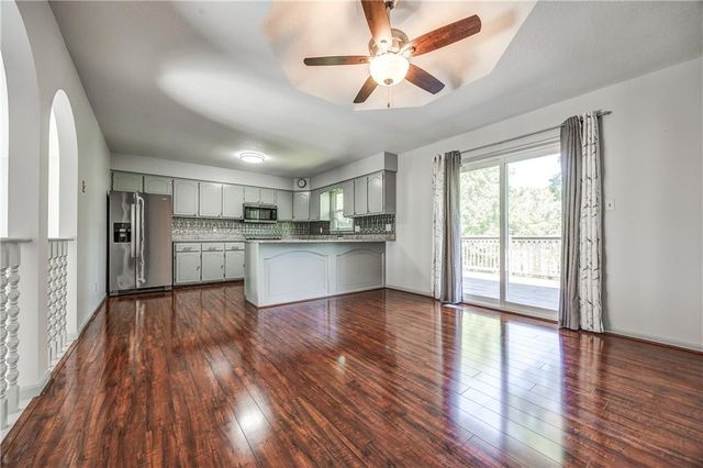 1215 Patterson Street, Leavenworth, KS 66048