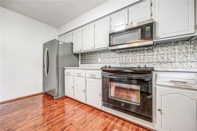 1215 Patterson Street, Leavenworth, KS 66048