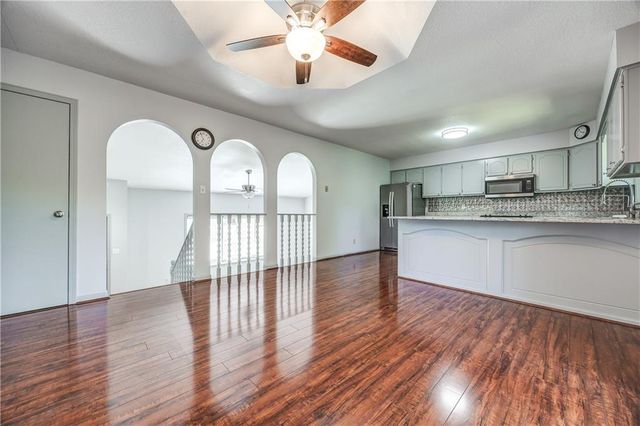 1215 Patterson Street, Leavenworth, KS 66048