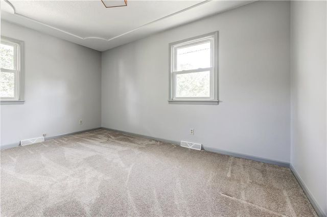 1215 Patterson Street, Leavenworth, KS 66048
