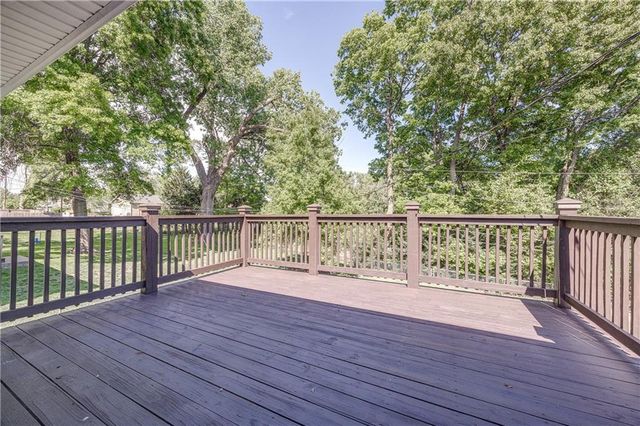 1215 Patterson Street, Leavenworth, KS 66048