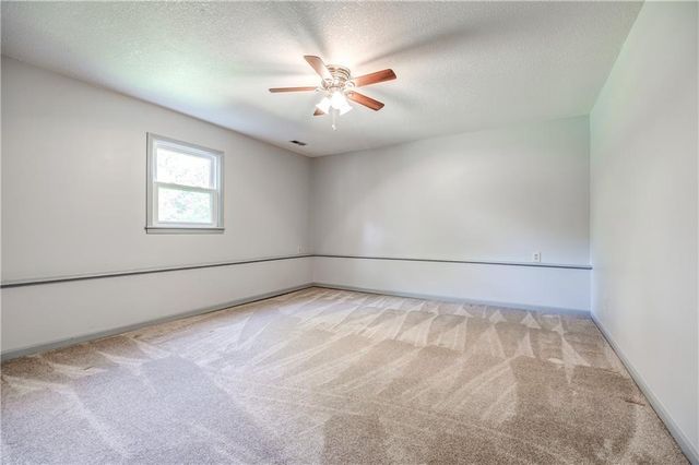 1215 Patterson Street, Leavenworth, KS 66048